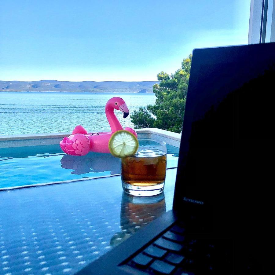 Beachfront Holiday Home - Private Heated Pool Mimice Bagian luar foto