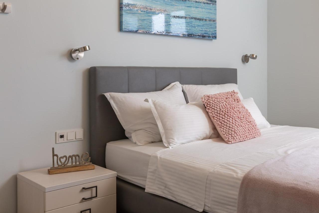 Beachfront Holiday Home - Private Heated Pool Mimice Bagian luar foto