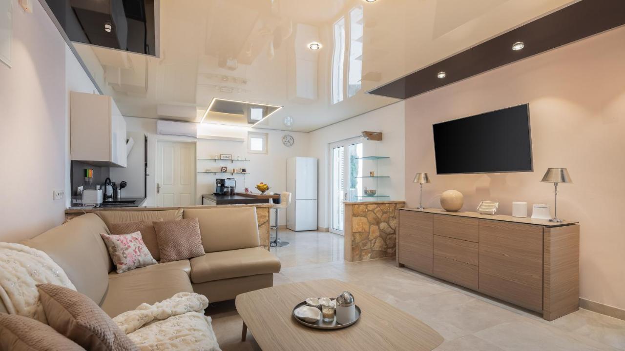 Beachfront Holiday Home - Private Heated Pool Mimice Bagian luar foto