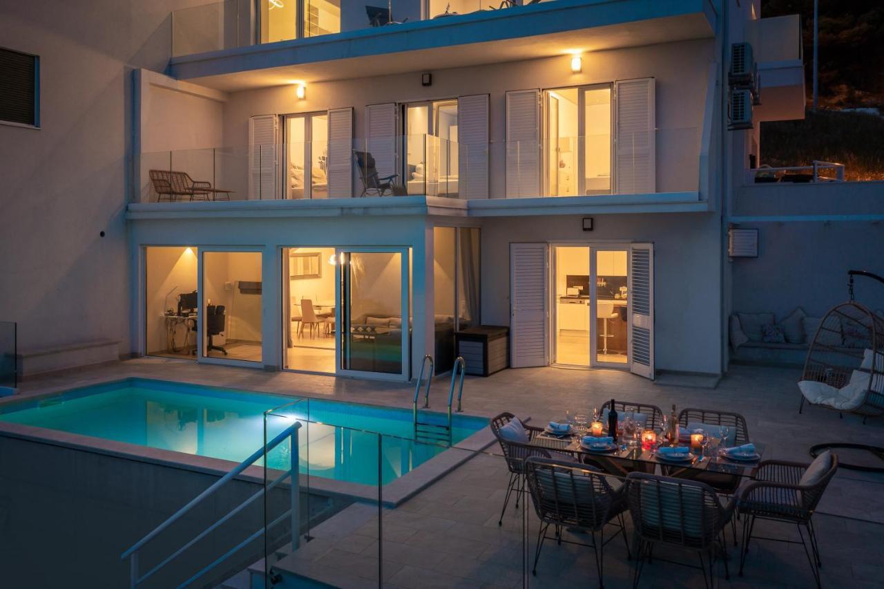 Beachfront Holiday Home - Private Heated Pool Mimice Bagian luar foto